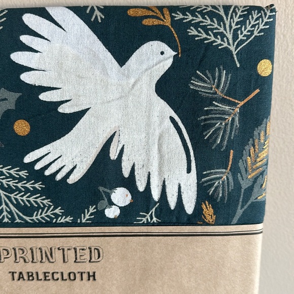 Mahogany Joy Printed Tablecloth Rectangle 60”x90” Green Ivory Gold NEW - Picture 2 of 7